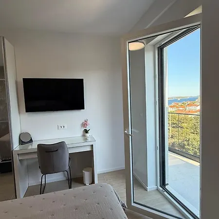 Villa Omorfia - *